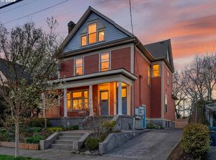 237-239 NE Graham St, Portland, OR