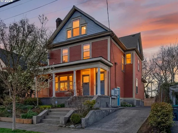 237-239 NE Graham St, Portland, OR 97212