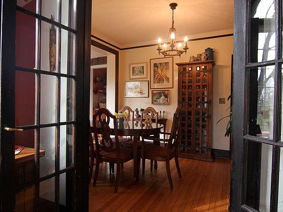 5th image of 9 Darby Ave