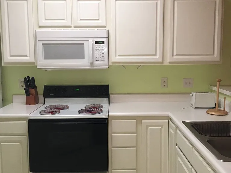 650 River Oaks Dr #46H — Photo 1