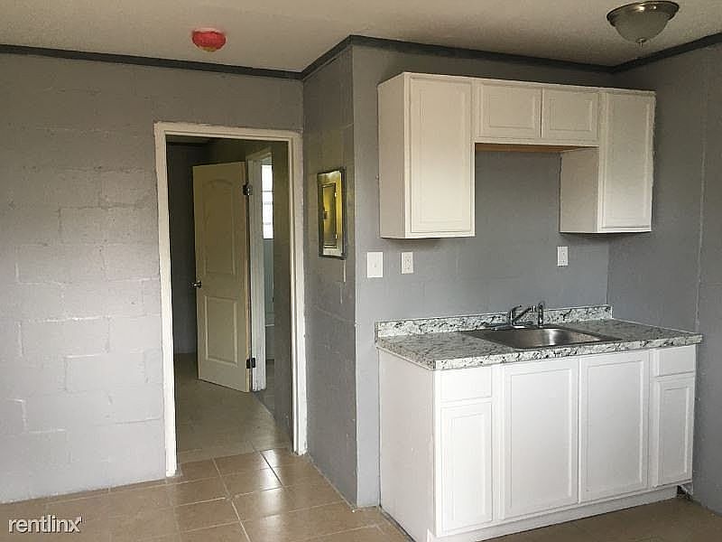 2nd image of 314-318 Robinson Ave