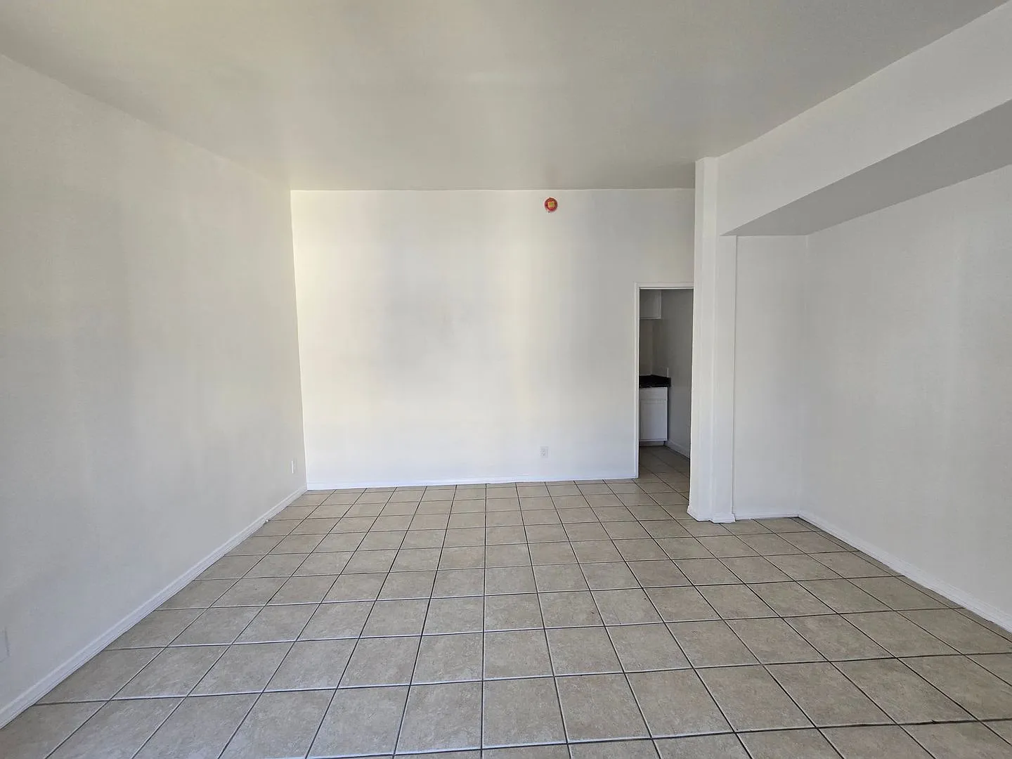 14118-14122 Calvert Street — Photo 3