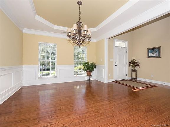 5th image of 10141 Linksland Dr