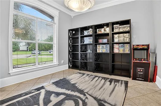 110 Regina Dr — Photo 12