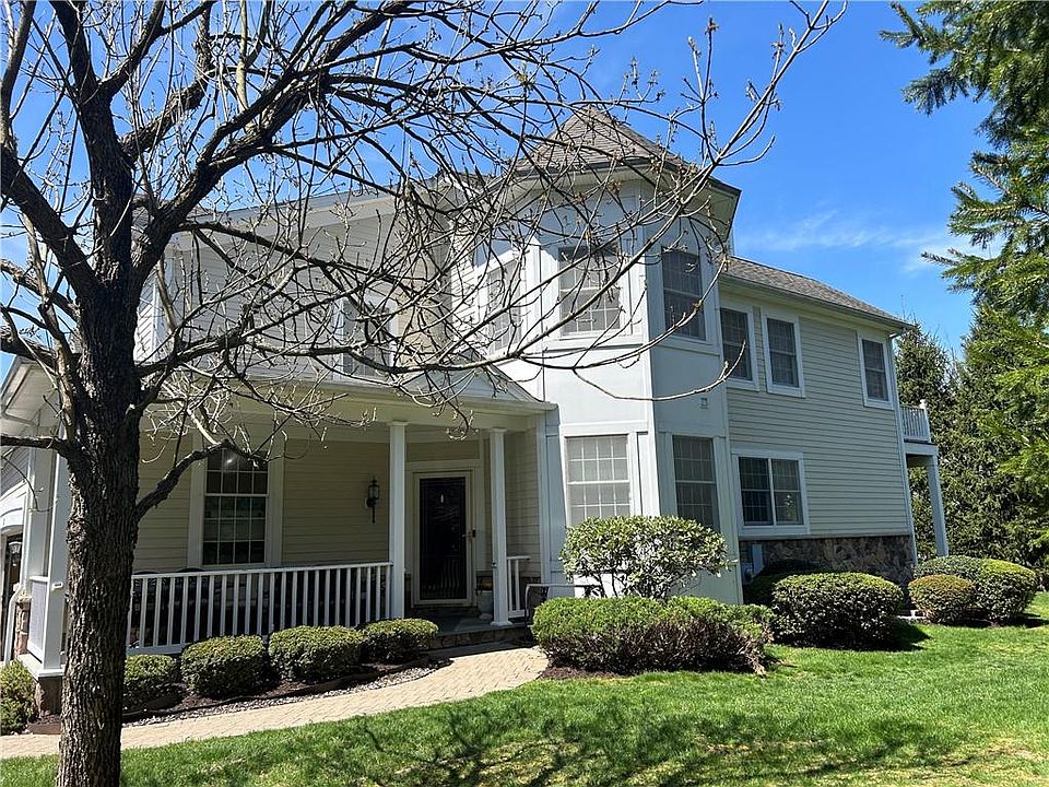 1st image of 8 Pinehurst Court