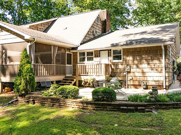 5th image of 294 Layne Hill Dr