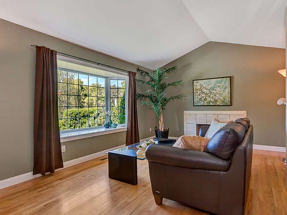 3rd image of 50 Campolindo Ct