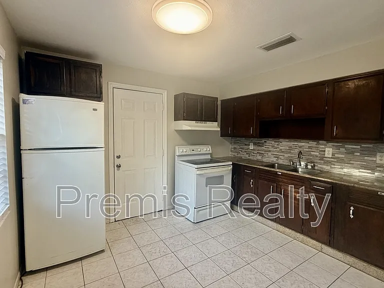 1356 Boylan Ave #A — Photo 1