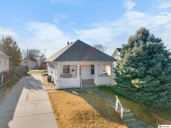3929 S St, Omaha, NE 68107