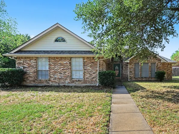 110 Mill Creek Ln, Weatherford, TX 76087