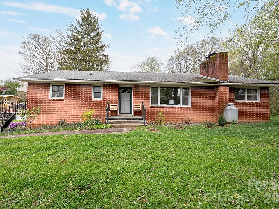 1st image of 19 Wentworth Ave