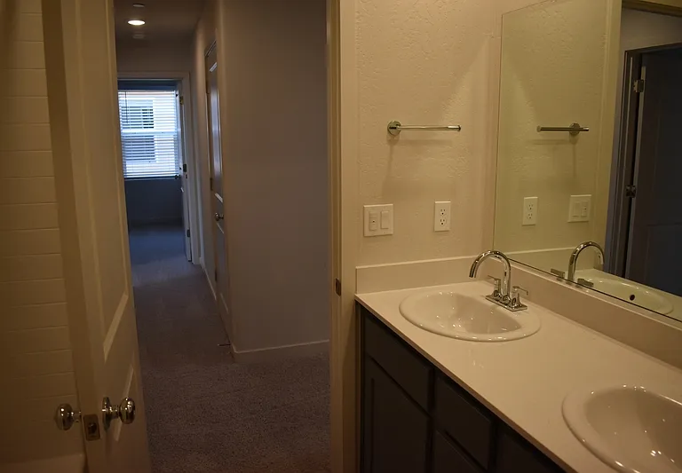 4624 Athena Dr — Photo 35