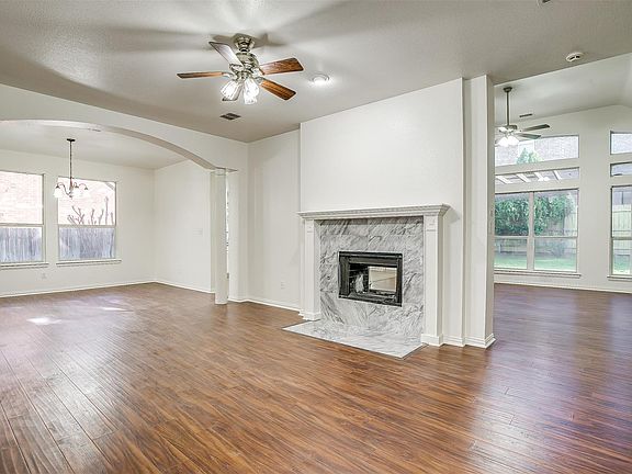 3rd image of 1413 Blue Gill Ln