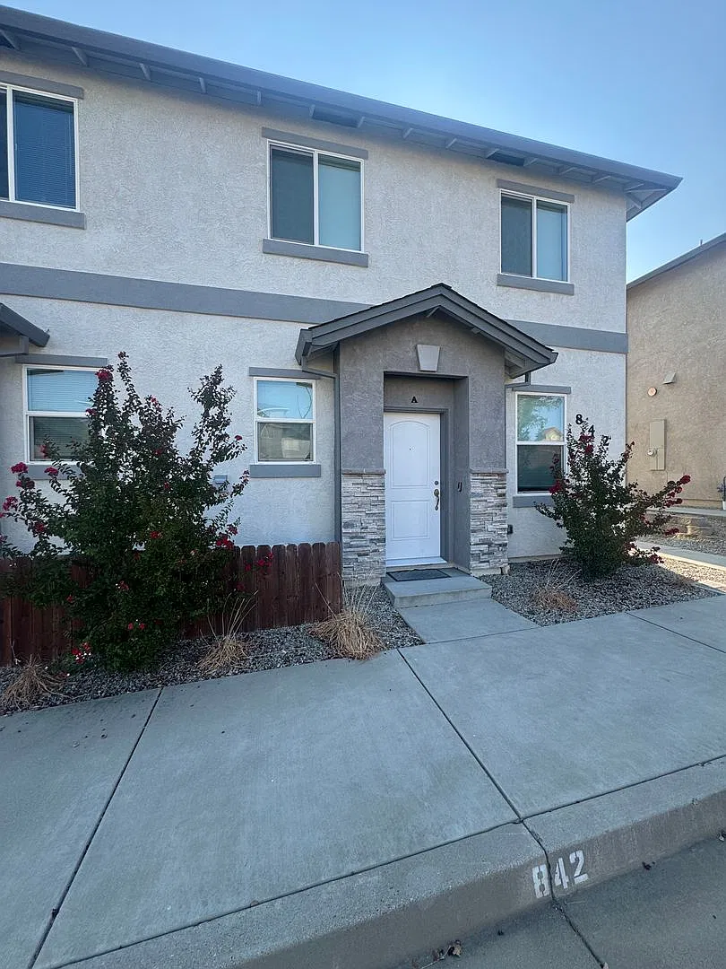 842 Mission De Oro Drive — Photo 1
