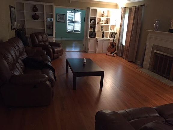 2nd image of 2360 Long St