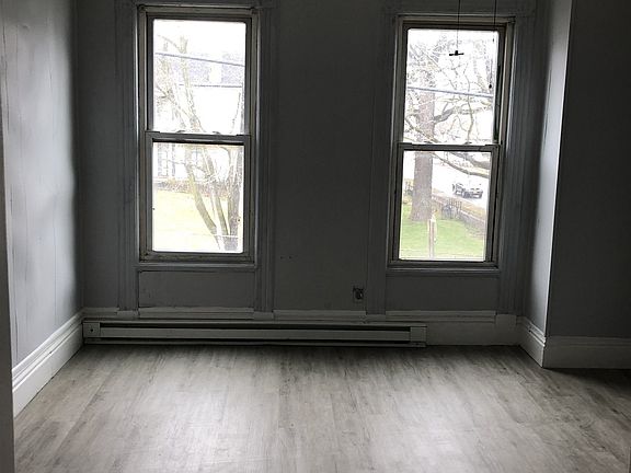 3rd image of 12 Saratoga Ave Floor 2