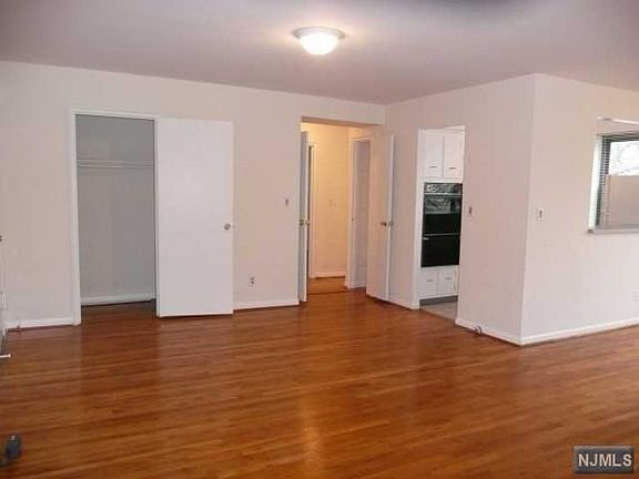 4th image of 1541 Lemoine Ave APT 4A