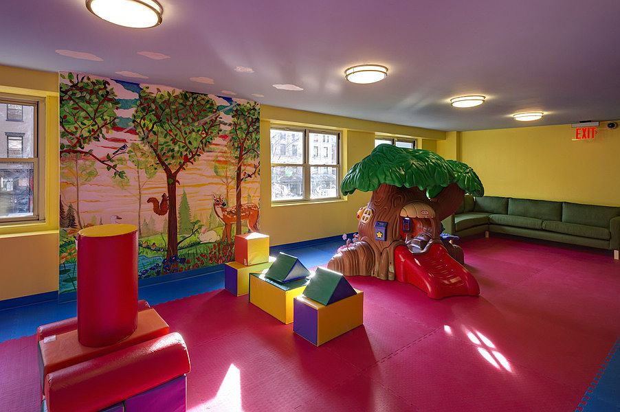 2nd image of 80 N Moore St APT 4E