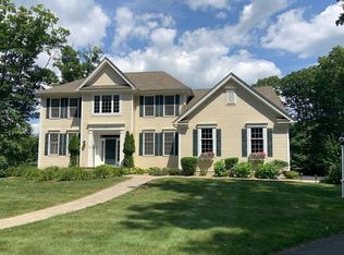 14 Praying Indian Way, Holliston, MA 01746