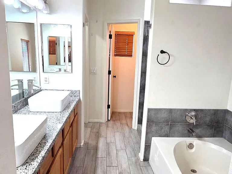 17646 N 6th Ave — Photo 15