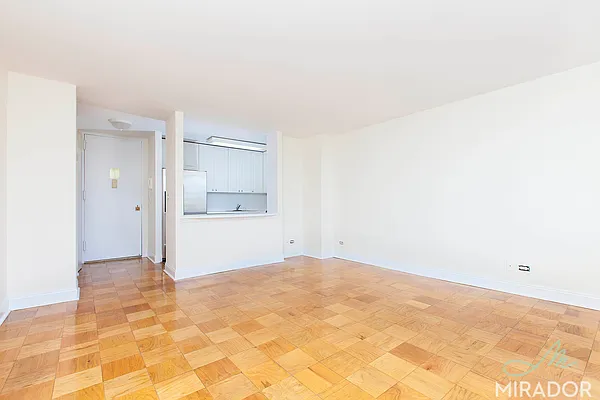 Rented by Mirador Real Estate | media 37