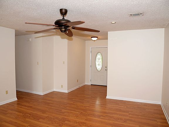 5th image of 436 Larkspur Ct