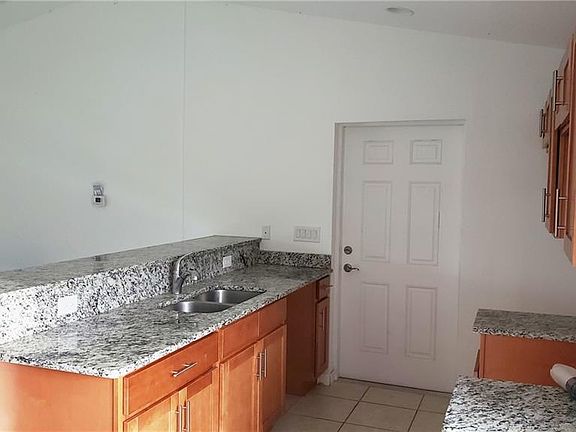 4th image of 3601 Nashville Rd