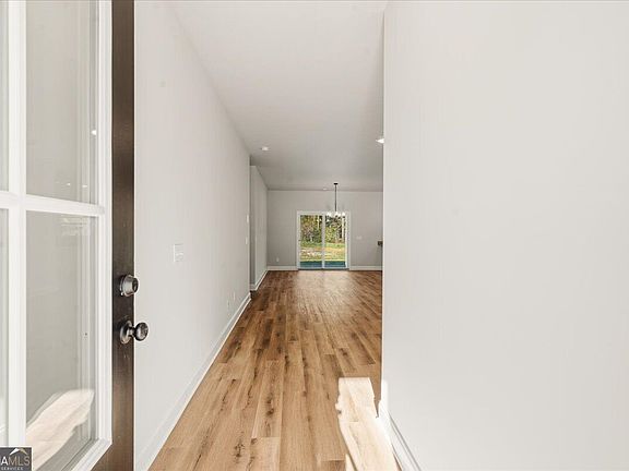 4th image of 125 Friendship Rd