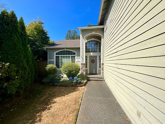 2nd image of 1630 146th St SW