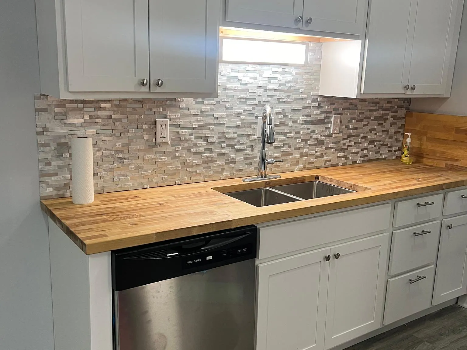 2 bed, 900 sqft, $1,350 — Photo 4