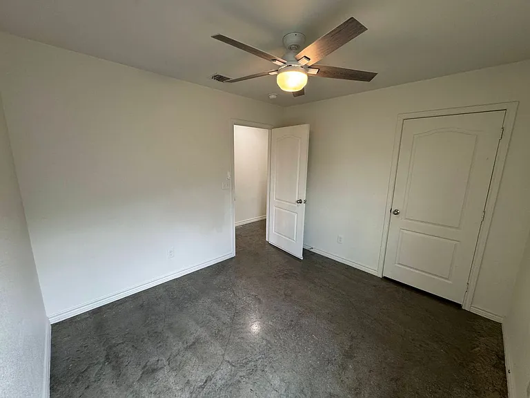 6115 Amelia Earhart Blvd — Photo 20