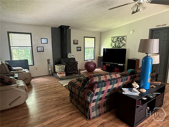 2nd image of 1077 Lem Edwards Road