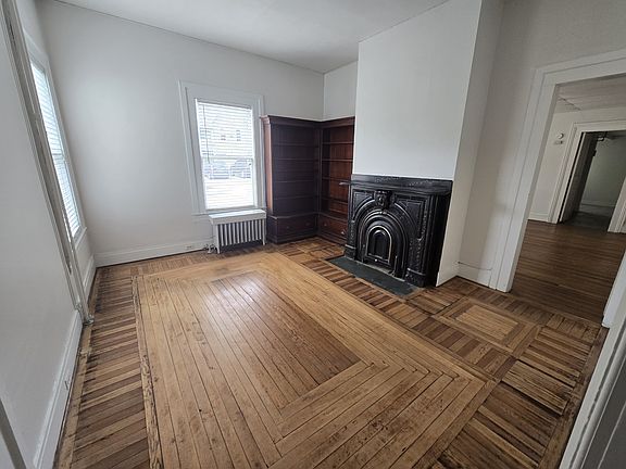 3rd image of 320 W Clinton St #1