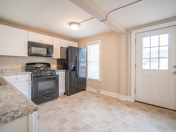 4th image of 1529 Quincy Ave
