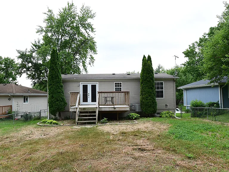 38 Cypress St — Photo 6