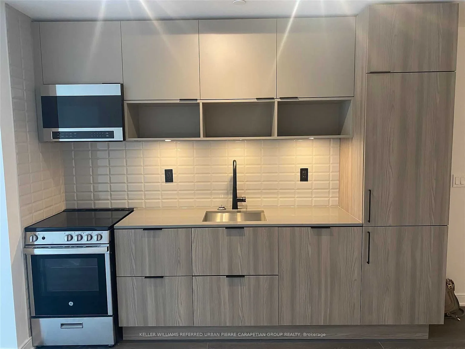 3 bed, $2,800 — Photo 2
