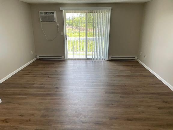 4th image of 6824 Plaza Dr APT 9
