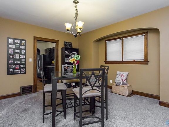 2nd image of 854 Ogden Ave