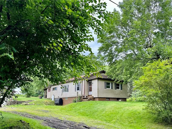 569 Claytonia Rd, Slippery Rock, PA 16057