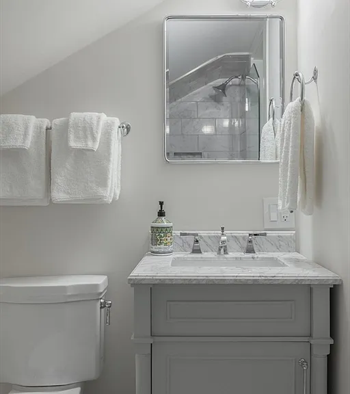 77 Sparks Ave — Photo 26