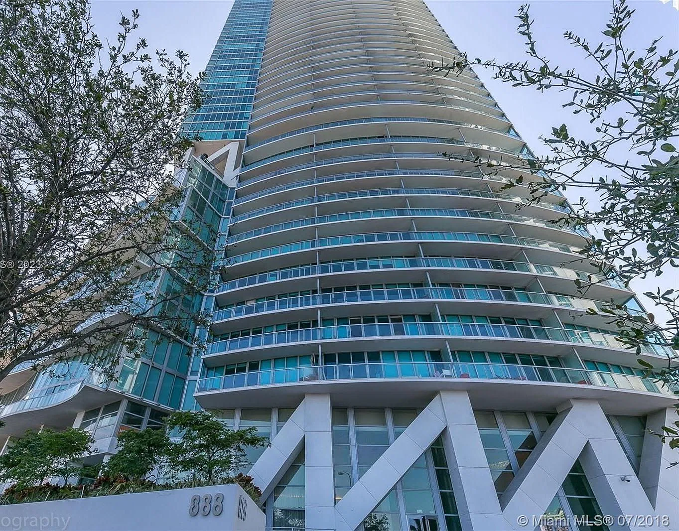 1 bed, 1.5 bath, 845 sqft, $3,350 — Photo 1