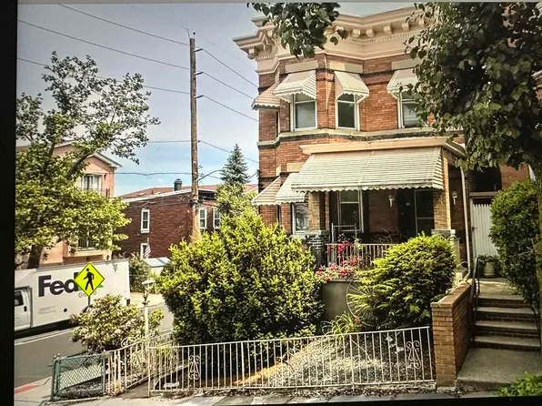 282 North Street image 1 of 24