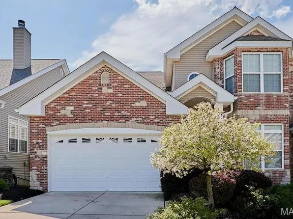 197 Woodland Place Ct, Saint Charles, MO 63303