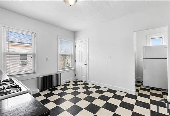 3rd image of 55 Mascot St APT 3