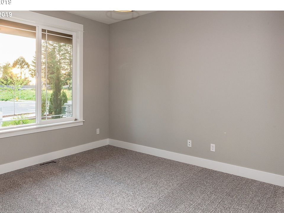 2nd image of 10434 SE 51st Ave
