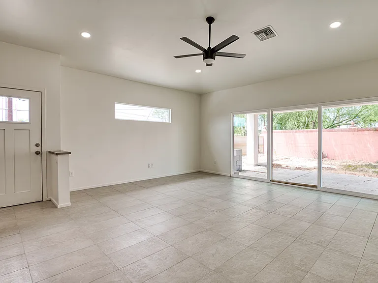 1119 E Fort Lowell Rd — Photo 11