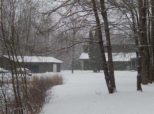 898 E Bombay Rd, Hope, MI 48628