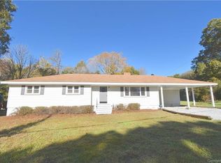 9143 Dixie River Rd, Charlotte, NC 28278