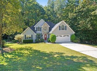 2906 Valley Ct, Loganville, GA