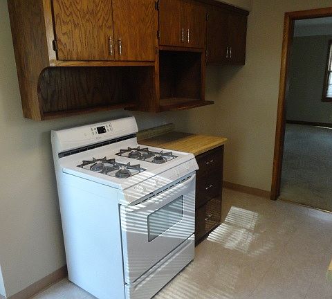 4th image of 1103 Aurora Ave